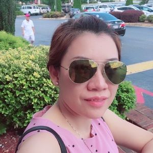 Meet your Posher, Nhung